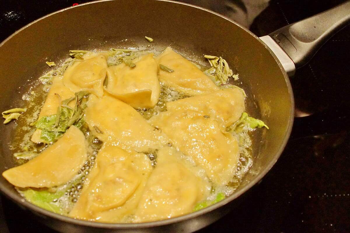 Schlutzkrapfen mit Ricotta-Spinat-Füllung - CUISINE4YOU