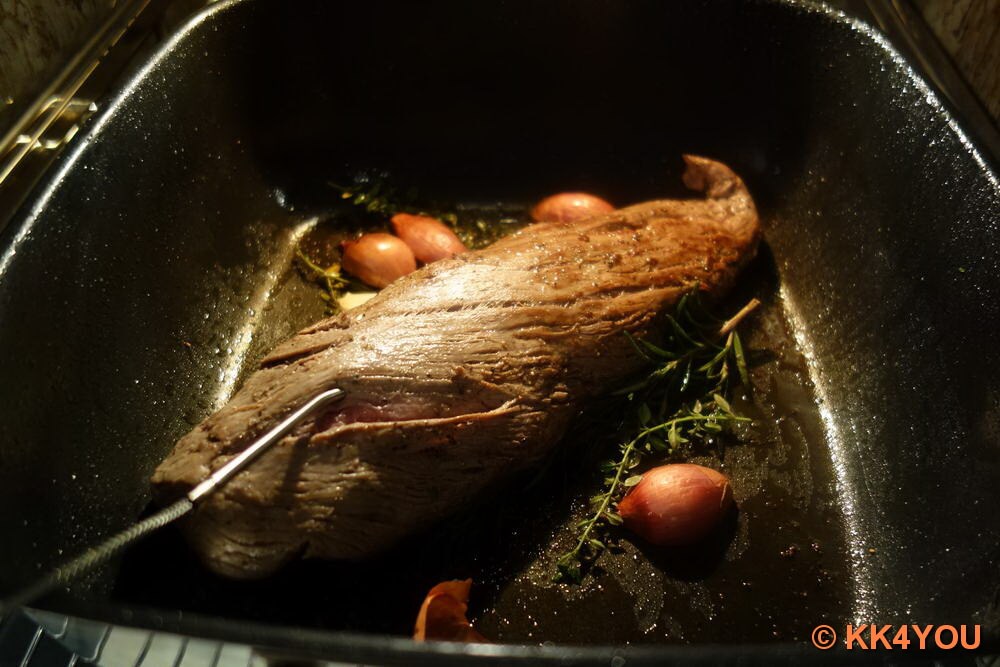 Rinderfilet am Stück auf Rotwein-Schalotten-Butter - CUISINE4YOU