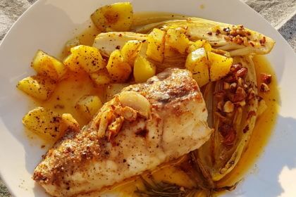 Orangen-Chicorée mit Seeteufel und Rosmarin-Kartoffeln