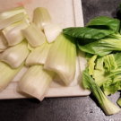 Pak Choi Gemüse vorbereiten