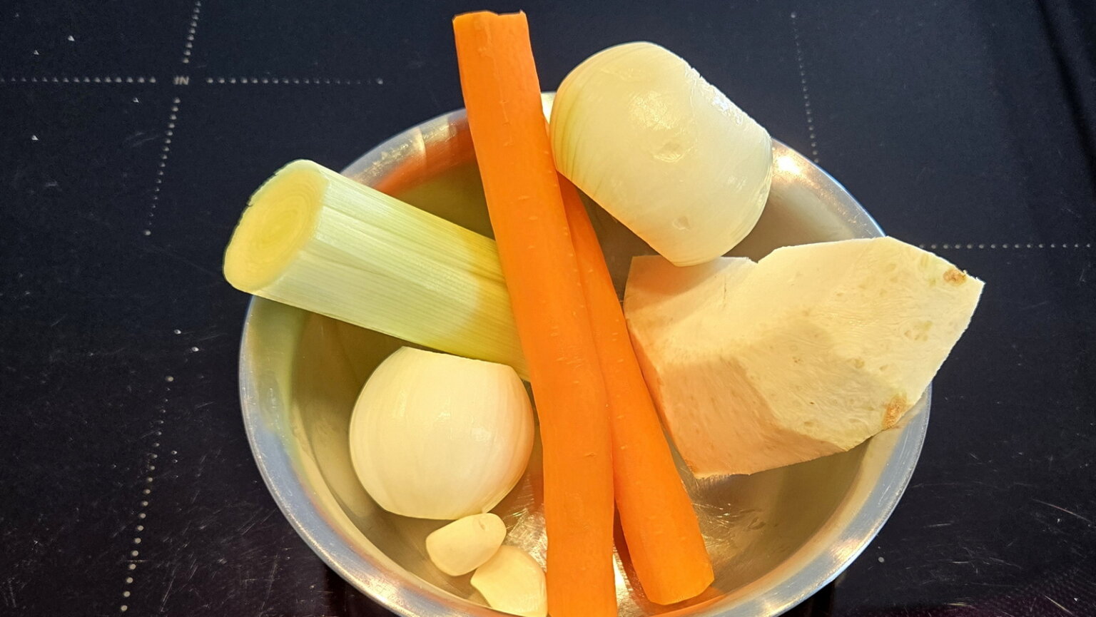 Gänsekeule im Backofen zubereiten - CUISINE4YOU