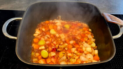 Wurzelgemüse mit Tomatenmark anbraten