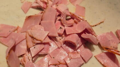 Kochschinken würfeln