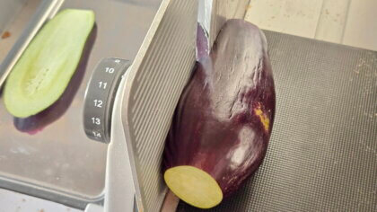 Auberginen in 1 cm dicke Scheiben