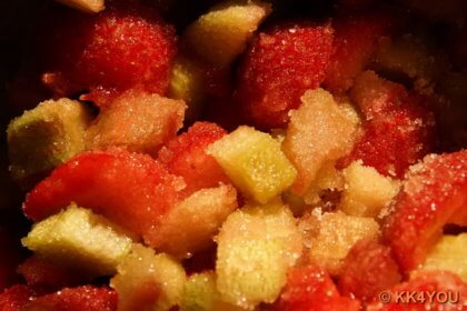 gezuckerte Früchte der Erdbeer-Rhabarber Marmelade