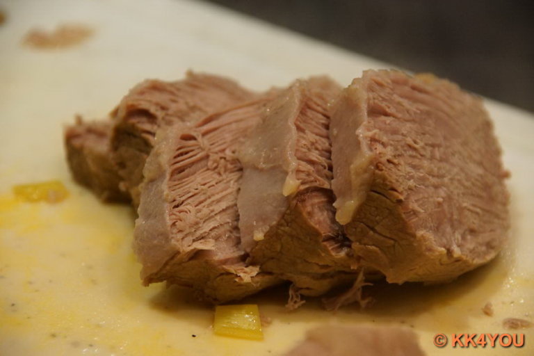 Kalbstafelspitz mit Bratkartoffeln und Meerrettichsauce - CUISINE4YOU