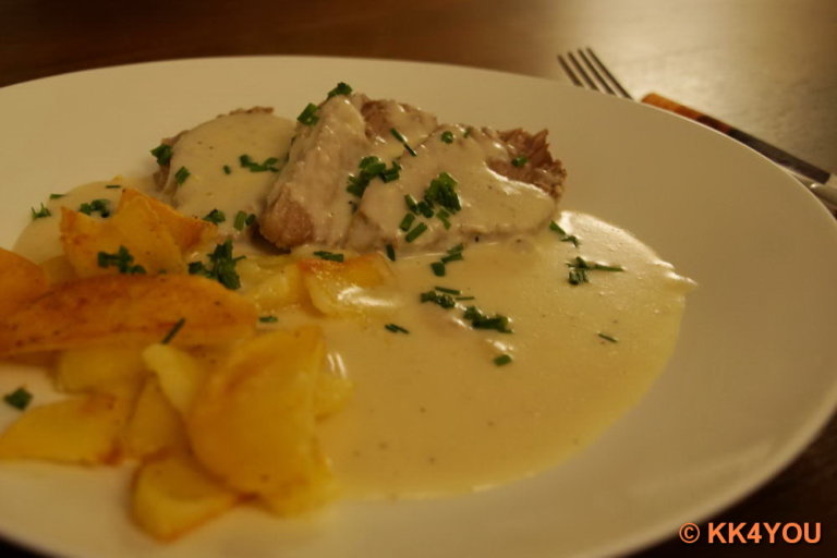 Kalbstafelspitz mit Bratkartoffeln und Meerrettichsauce - CUISINE4YOU