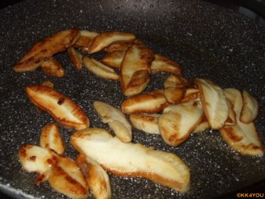Linguine mit Steinpilze -anbraten der Pilze