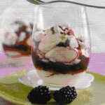 Mascarponecreme mit Brombeeren