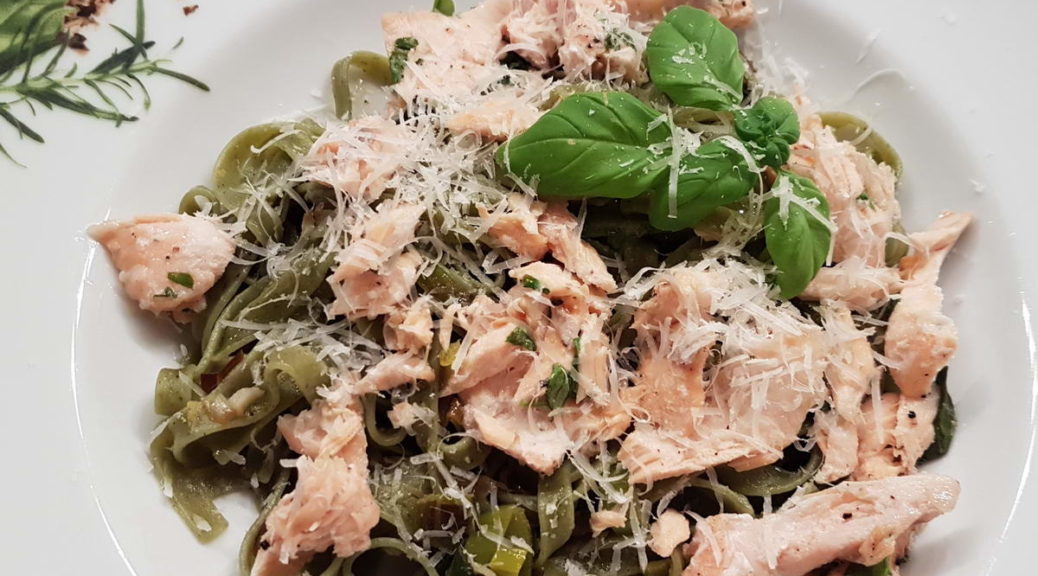 Tagliatelle mit Lachs und Lauch -Guten Appetit