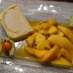 Parfait mit Mango Passionsfrucht Kompott